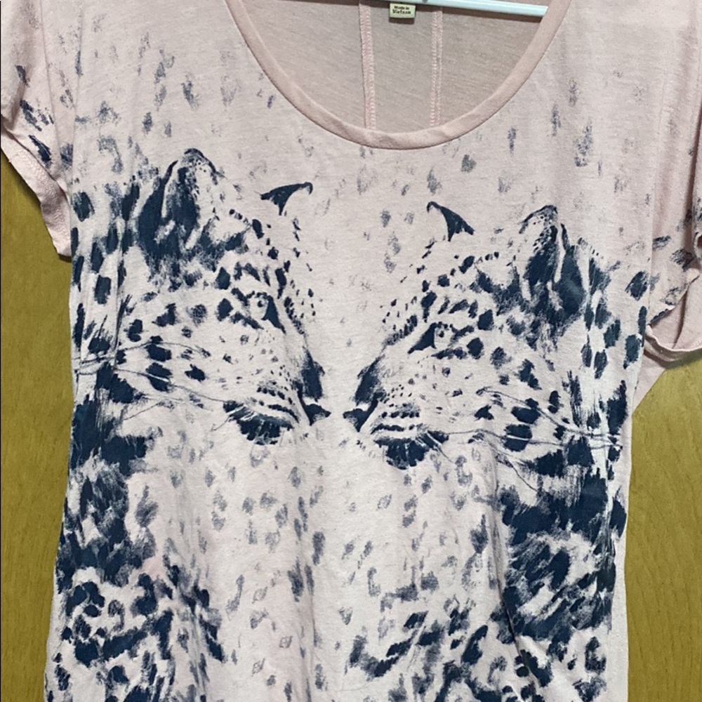 Women’s Casual Cheetah T-Shirt